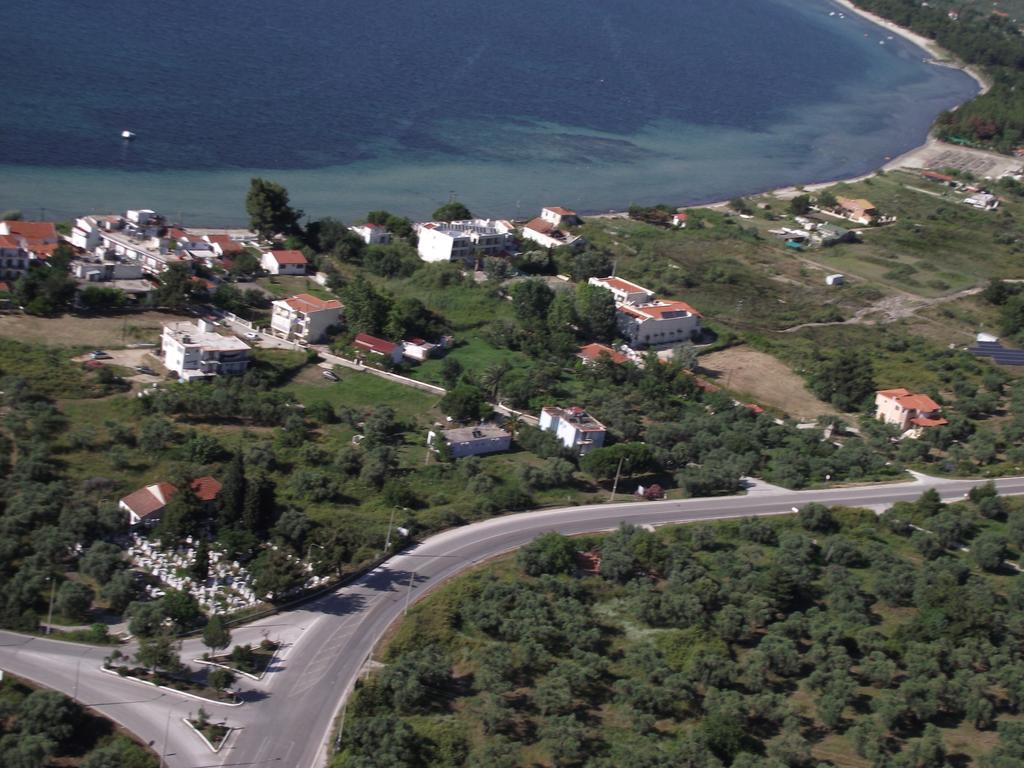 Pension Lakis Prinos  Bagian luar foto