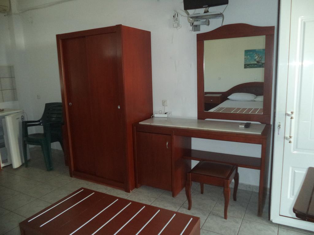 Pension Lakis Prinos  Bagian luar foto