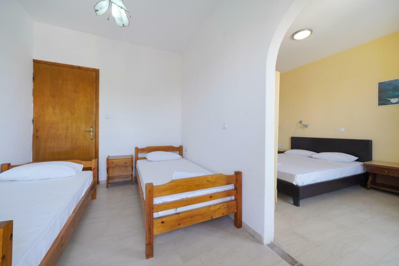 Pension Lakis Prinos  Bagian luar foto