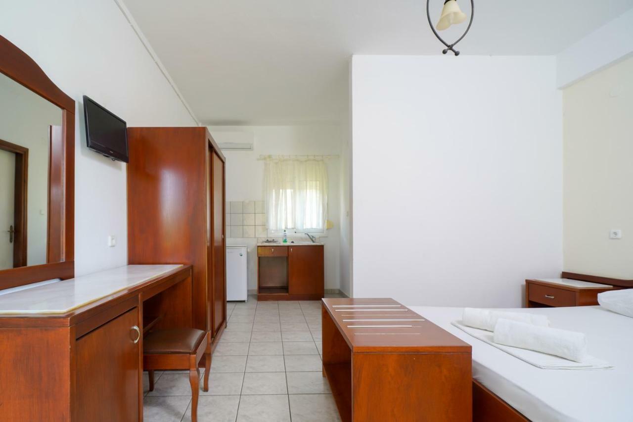 Pension Lakis Prinos  Bagian luar foto